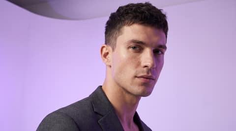 Model with Prefix Face
